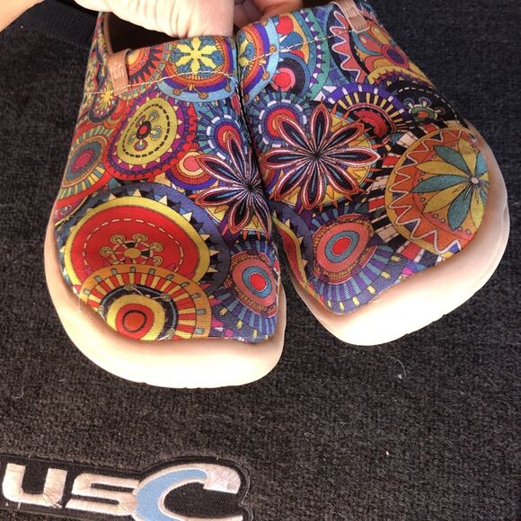 UIN Women’s Slip-On Casual Shoes Size 8.5 Multicolor Boho Mandala Pattern Comfor - Picture 8 of 11